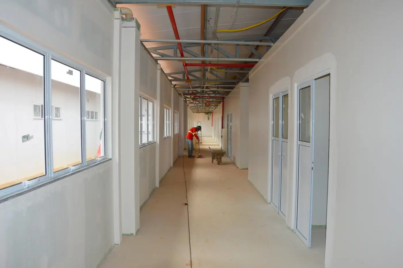 Governo do Estado finaliza estrutura externa e avança no acabamento do novo hospital de Amapá