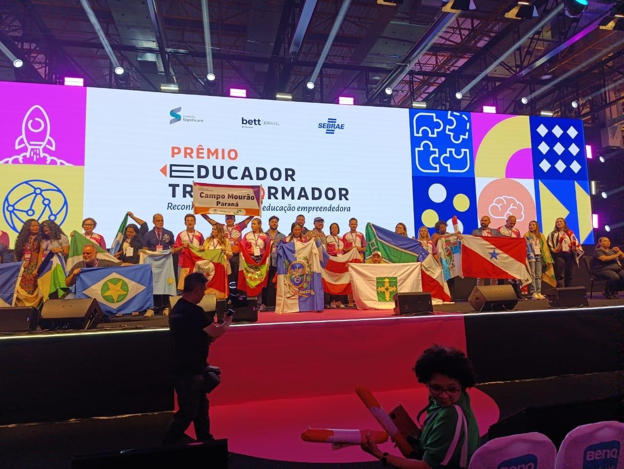 Prêmio Educador Transformador homenageia nove educadores no Amapá em pré-lançamento da edição 2026