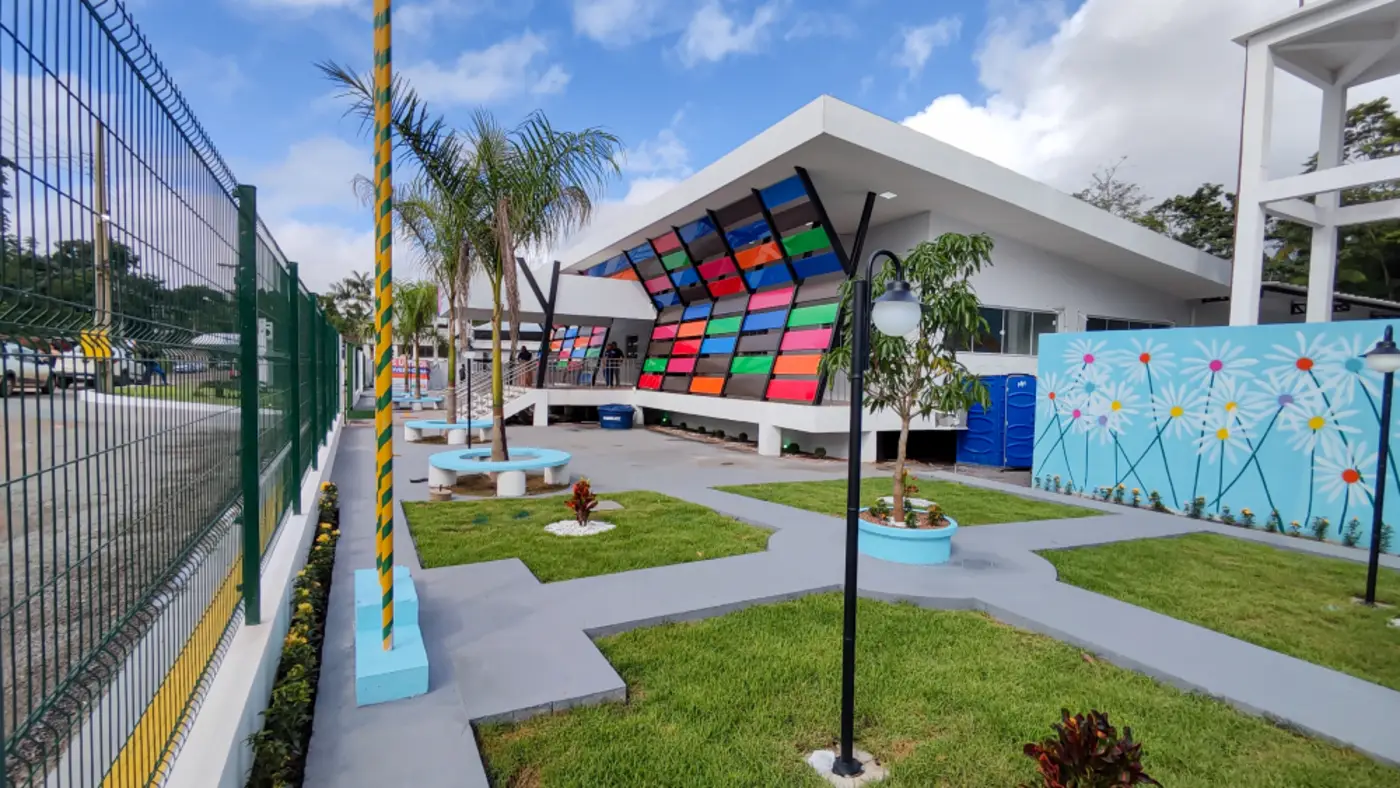 “Pedimos reformas, mas ganhamos uma escola nova”, diz professora durante entrega de unidade reconstruída pelo Governo do Amapá em Anauerapucu