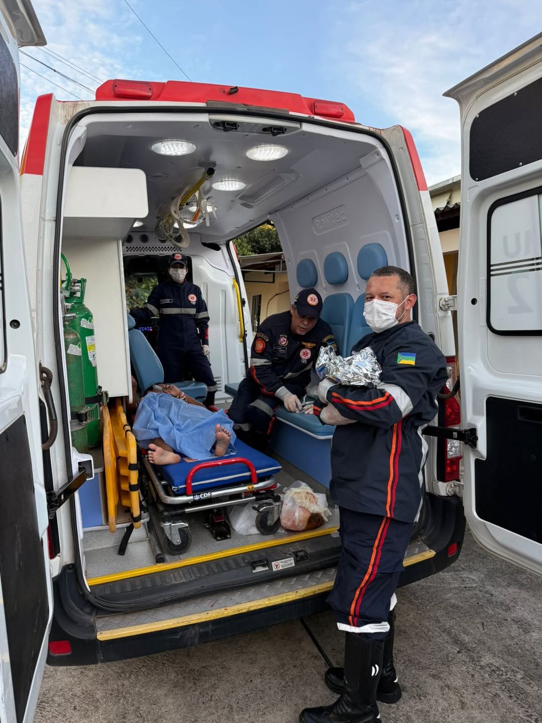 Parto é realizado em ambulância após resgate aeromédico no Amapá
