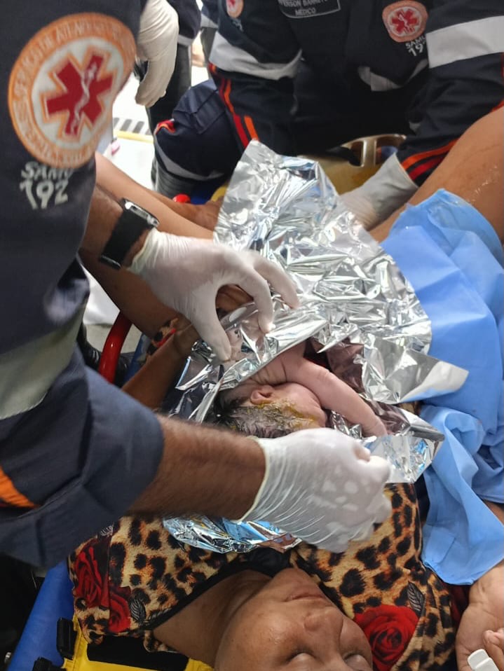 Parto é realizado em ambulância após resgate aeromédico no Amapá