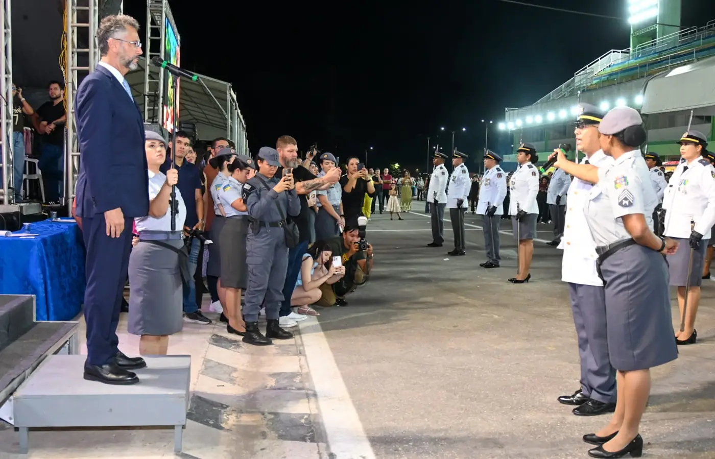 Governador Clécio Luís promove 409 policiais militares em solenidade no Sambódromo de Macapá