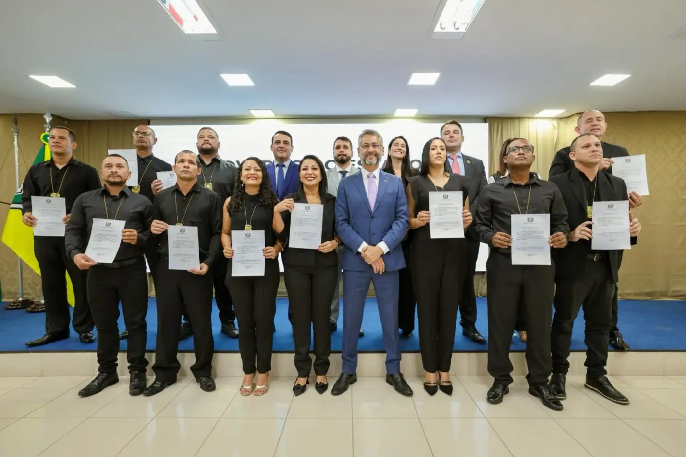 "Entram com espírito público de levar justiça para quem precisa", enfatiza governador Clécio ao nomear novos policiais civis do Amapá