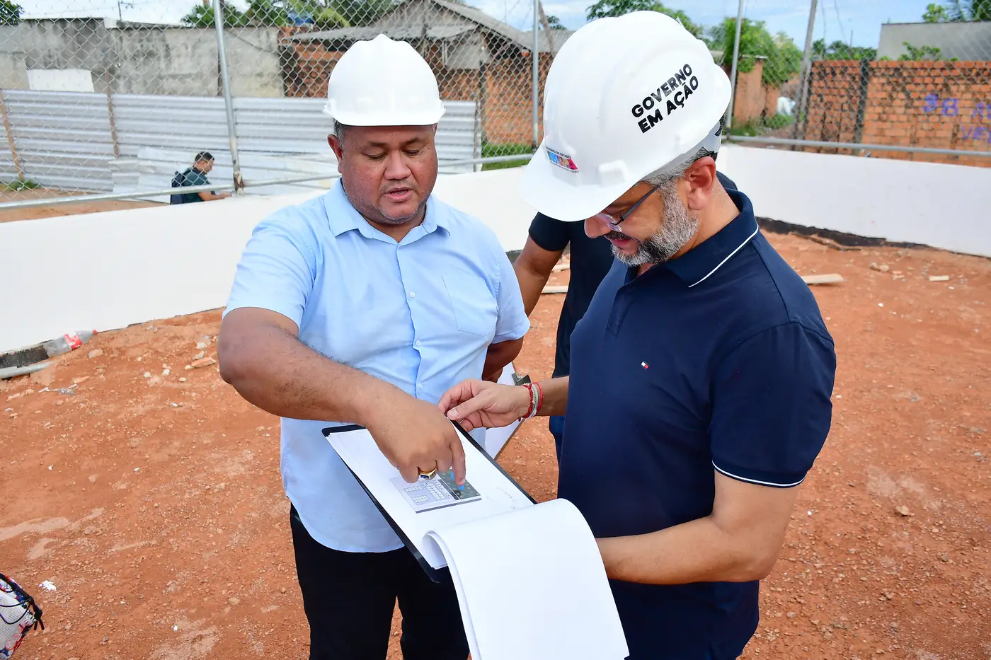 Governador Clécio acompanha de perto obra estratégica de esporte e lazer na Zona Oeste de Macapá