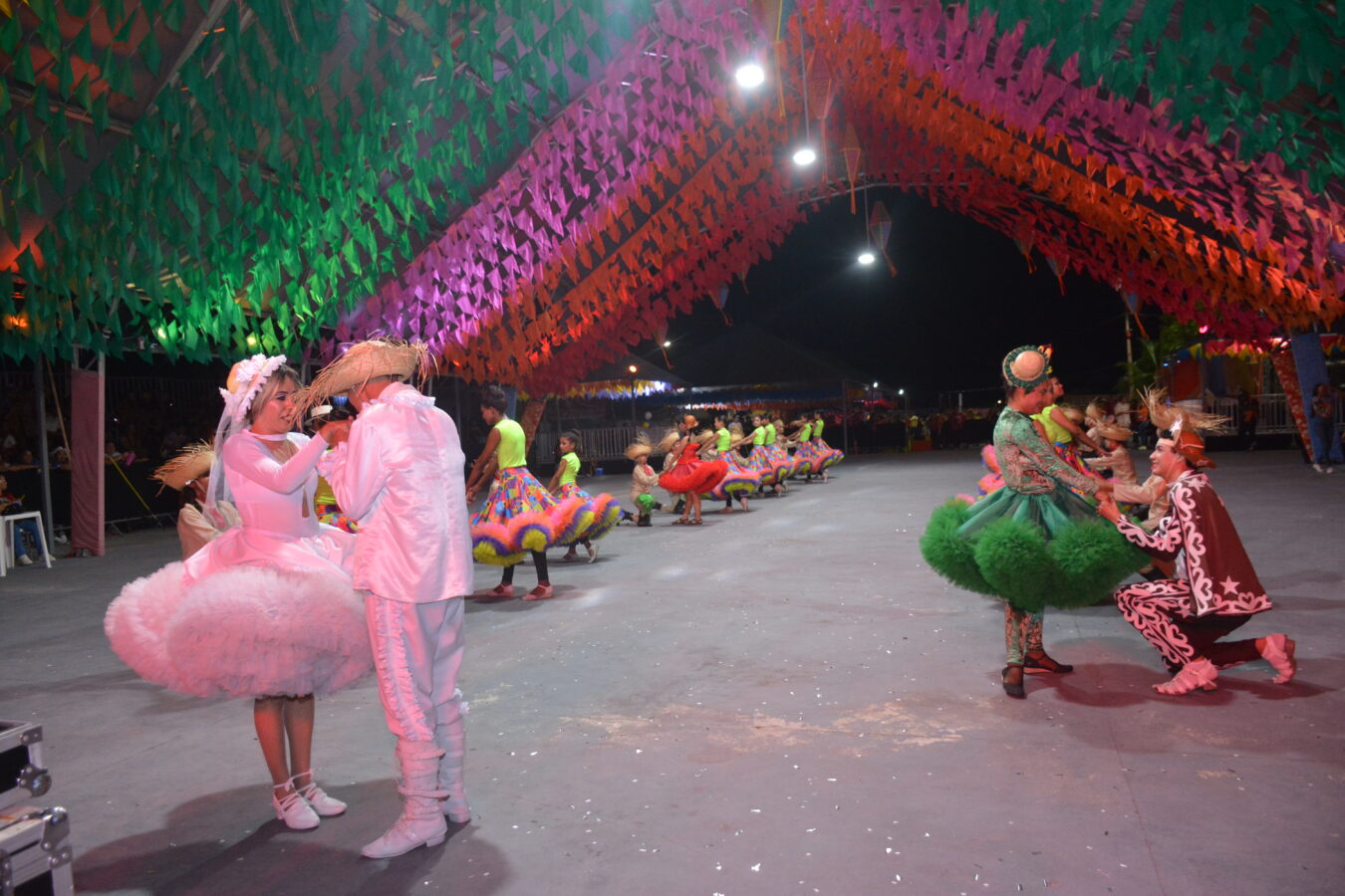 Últimas apresentações transformam a primeira noite do V Arraiá da Prefeitura de Macapá em um grande espetáculo e prendeu a atenção do público até o fim