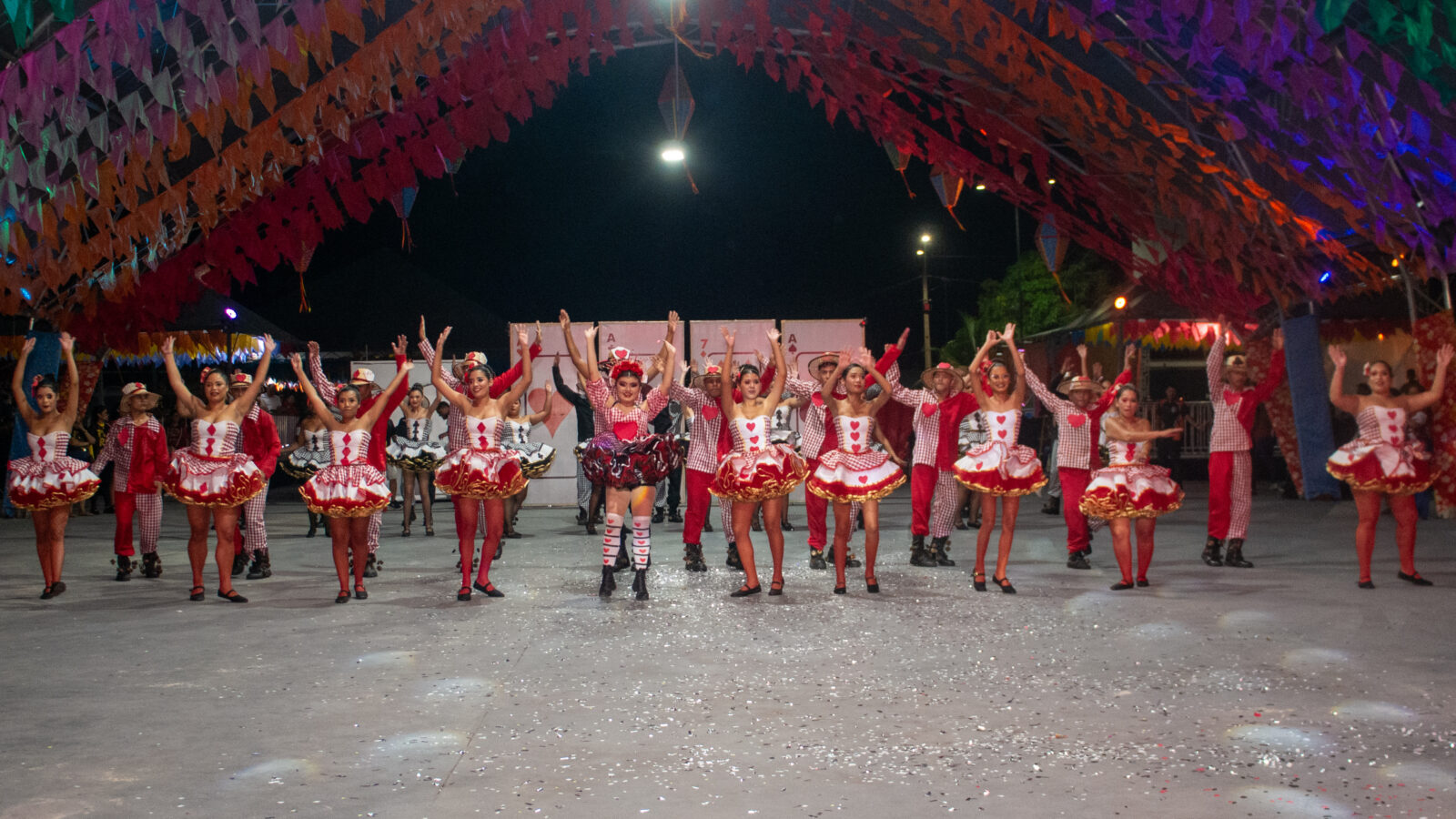 Animação das quadrilhas tradicionais marcam a primeira noite da Quadra Junina de Macapá