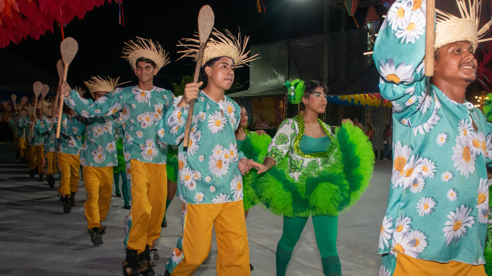 Animação das quadrilhas tradicionais marcam a primeira noite da Quadra Junina de Macapá