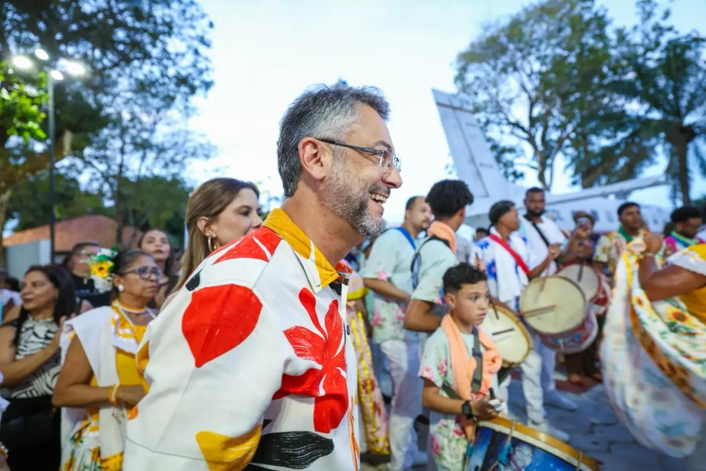 "Reafirmamos nossa história", enfatiza governador Clécio na abertura da Semana Estadual do Marabaixo com show de Alcione