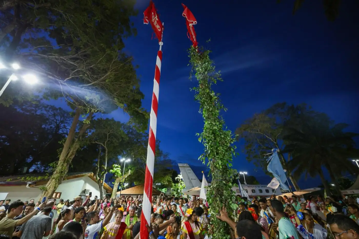 "Reafirmamos nossa história", enfatiza governador Clécio na abertura da Semana Estadual do Marabaixo com show de Alcione