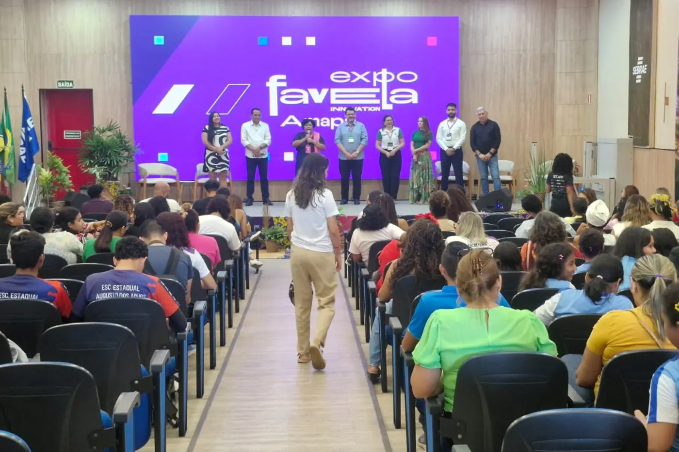 Estudantes de Itaubal levam tradição do Marabaixo à 4ª edição da Expo Favela Innovation Amapá