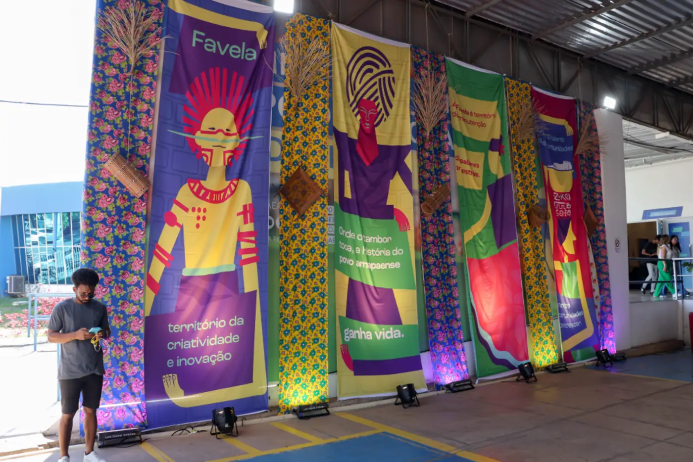 Estudantes de Itaubal levam tradição do Marabaixo à 4ª edição da Expo Favela Innovation Amapá