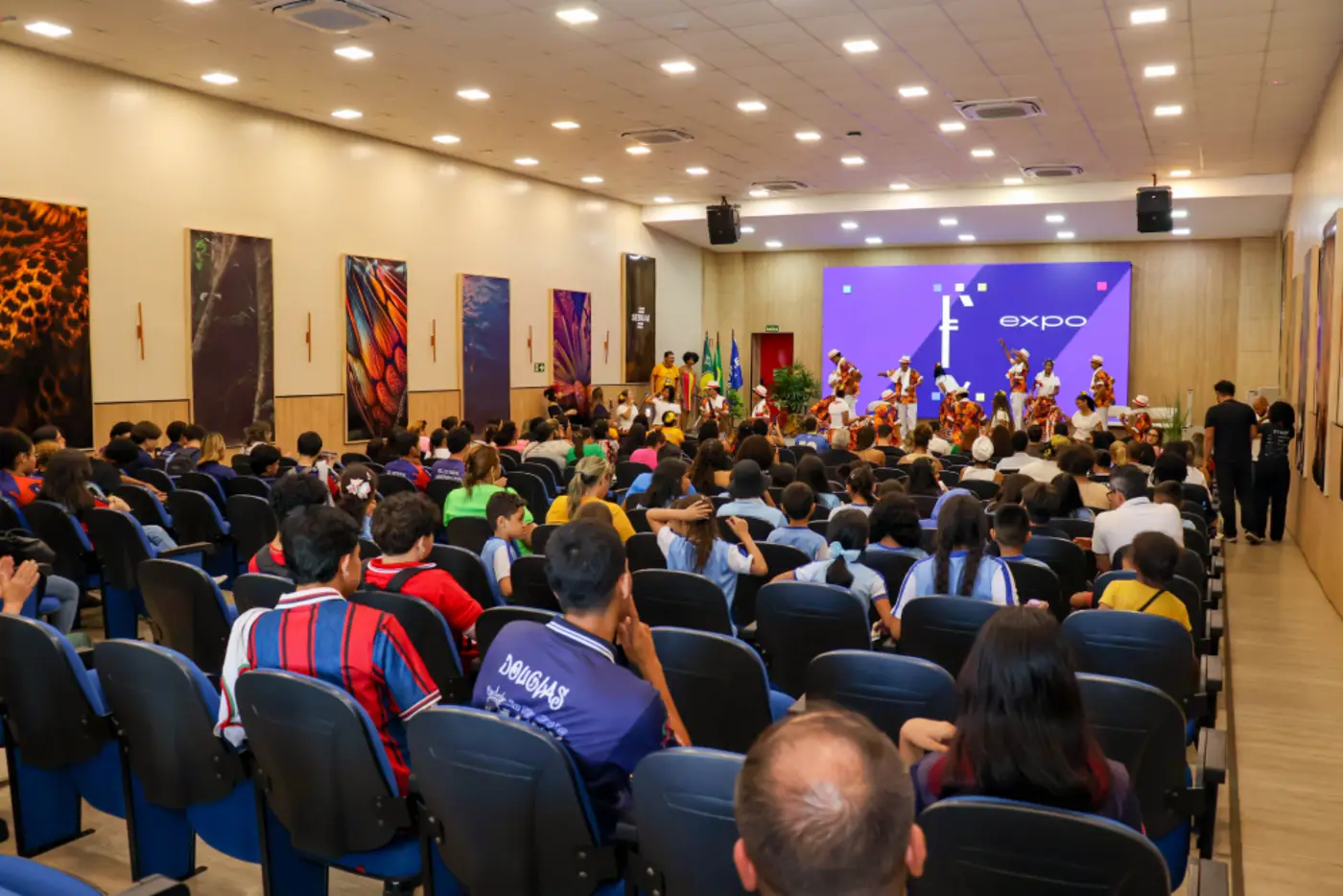 Estudantes de Itaubal levam tradição do Marabaixo à 4ª edição da Expo Favela Innovation Amapá