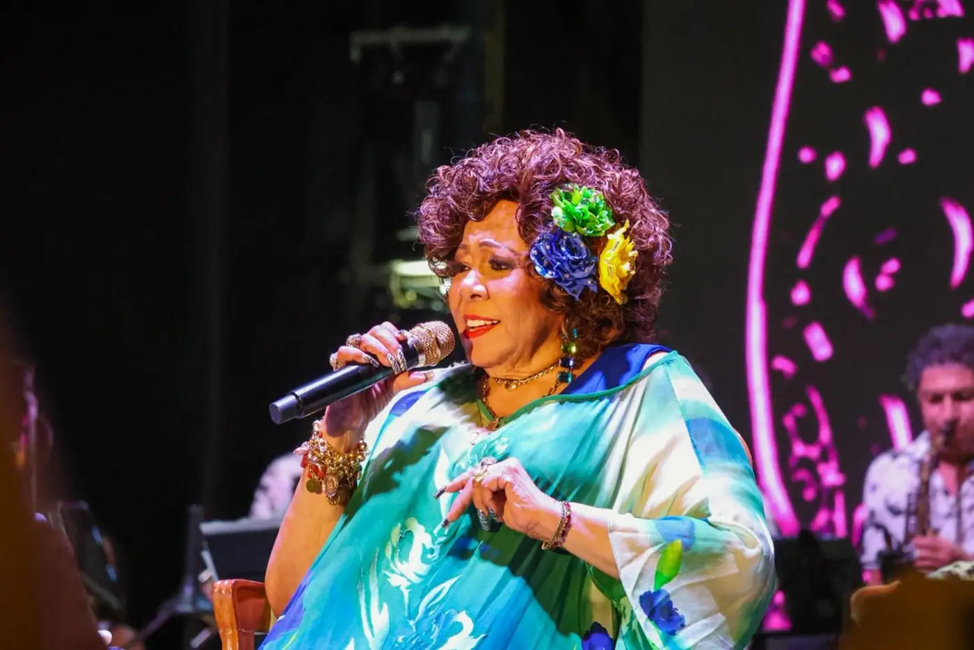 "É uma sorte ter me atracado com o Marabaixo", afirma Alcione em show que celebra a ancestralidade amapaense