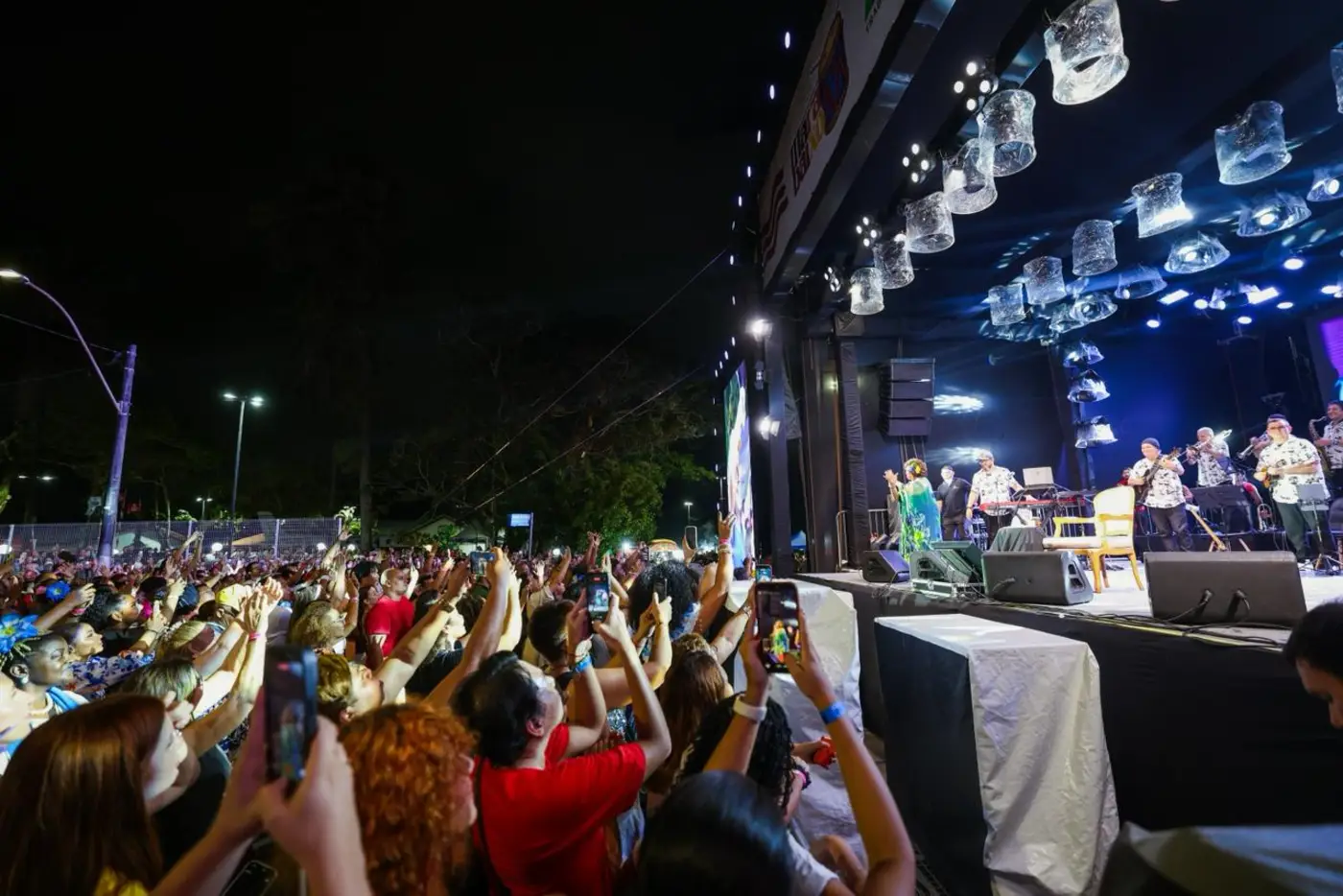 "É uma sorte ter me atracado com o Marabaixo", afirma Alcione em show que celebra a ancestralidade amapaense