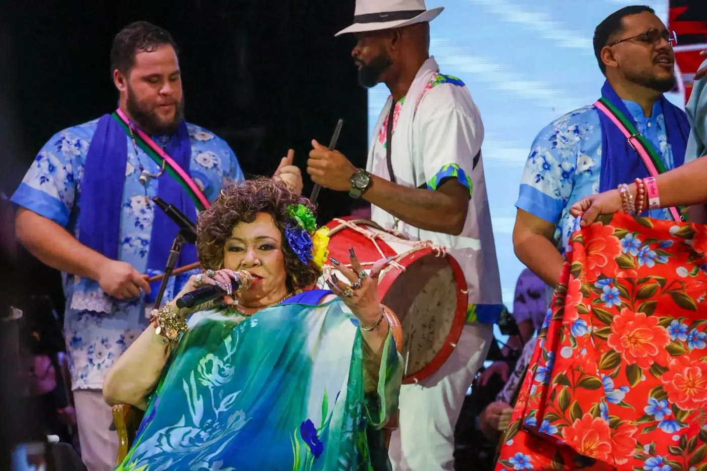 "É uma sorte ter me atracado com o Marabaixo", afirma Alcione em show que celebra a ancestralidade amapaense