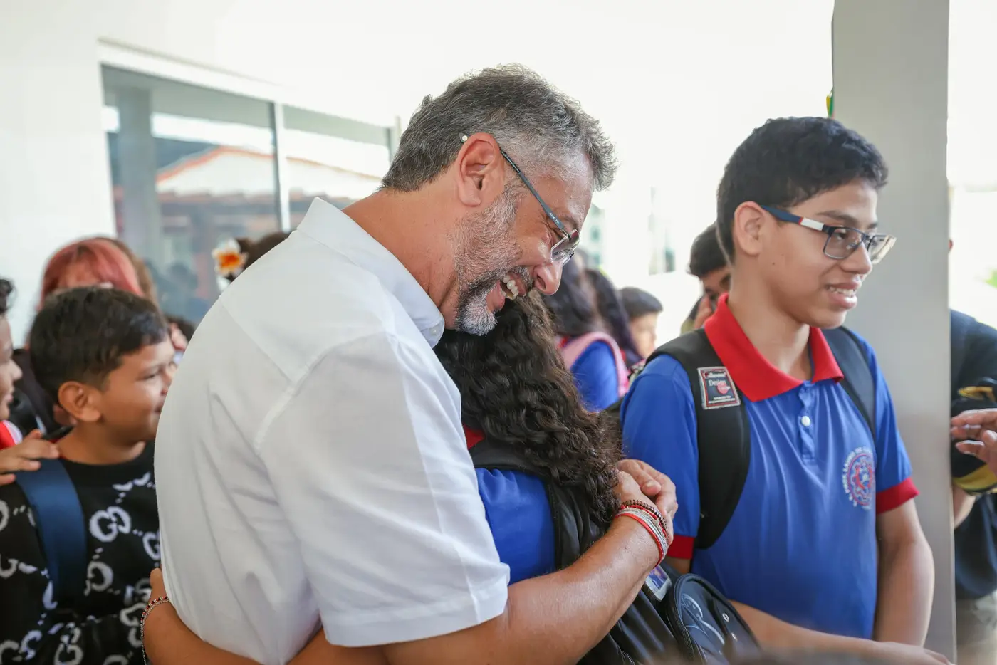 Governador Clécio vistoria ajustes finais da reconstrução da Escola Estadual Lauro Chaves, na Zona Sul de Macapá
