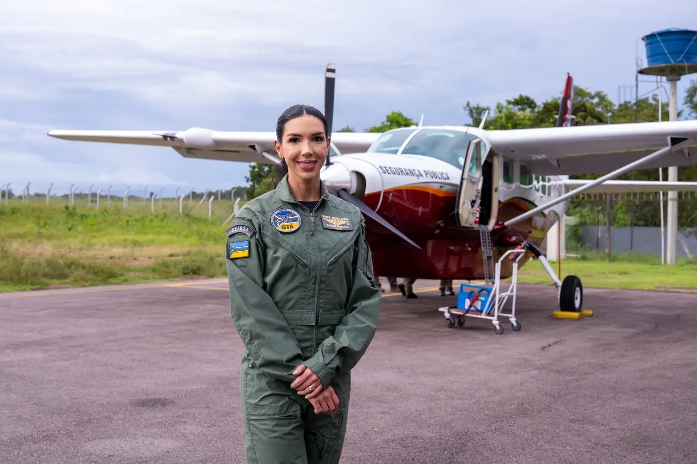 "Quero inspirar meninas a sonhar com voos mais altos", diz primeira mulher piloto de avião da Segurança Pública do Amapá