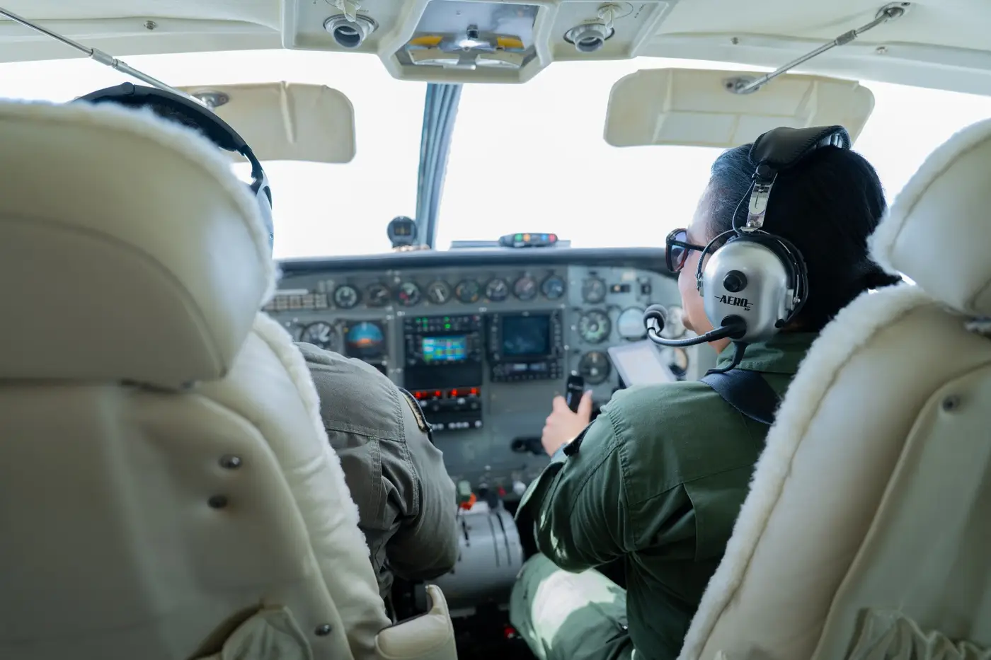 "Quero inspirar meninas a sonhar com voos mais altos", diz primeira mulher piloto de avião da Segurança Pública do Amapá