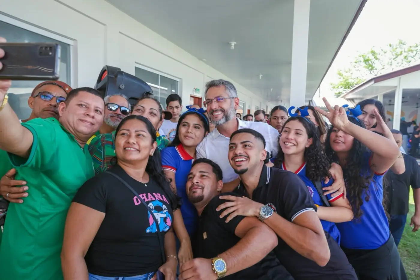 Na Zona Sul de Macapá, governador Clécio entrega a 47ª escola reconstruída da gestão: 'bonita, arejada e muito bem equipada para educar'