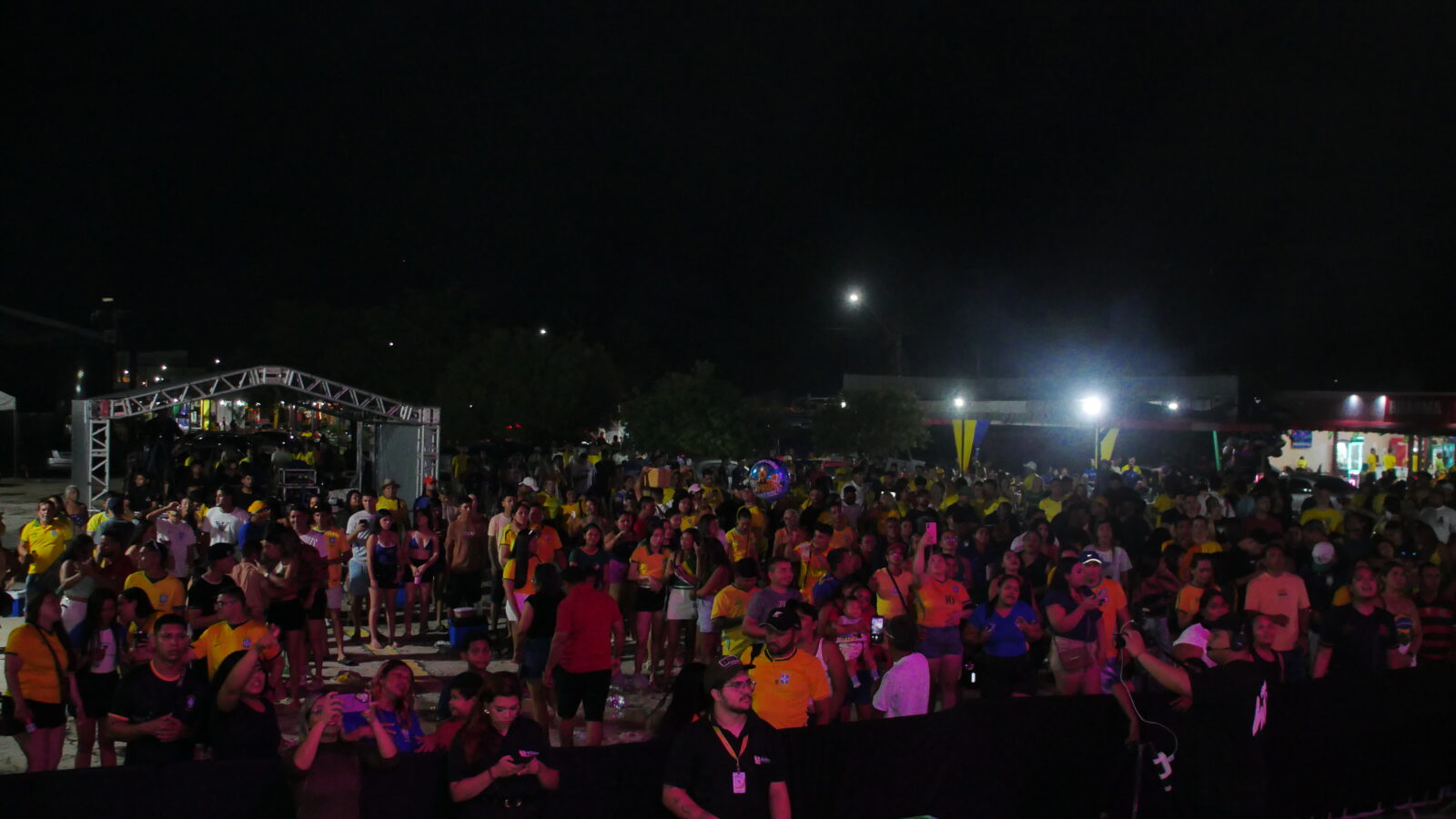 Primeira Domingueira do Macapá Verão 2026 reúne música, emoção e grande público na Fazendinha