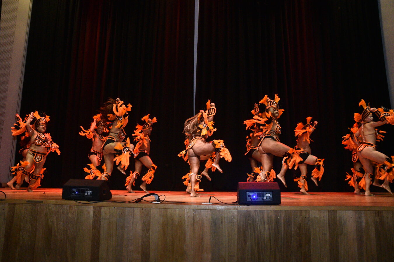 Público interage e prestigia artistas no Festival de Teatro e Dança do Macapá Verão 2026