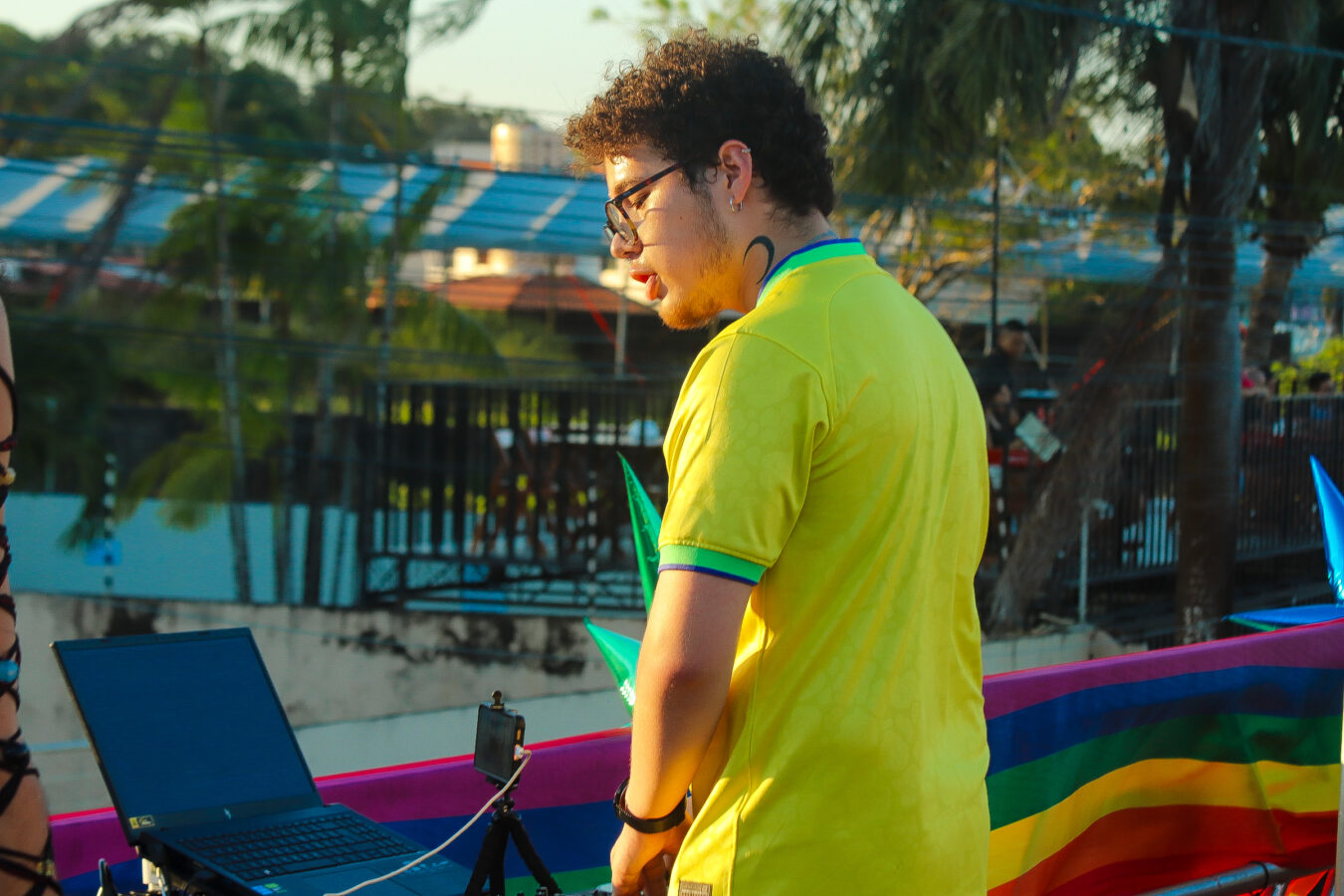 26ª Parada do Orgulho LGBTQIAPN+ encerra programação da diversidade no Macapá Verão