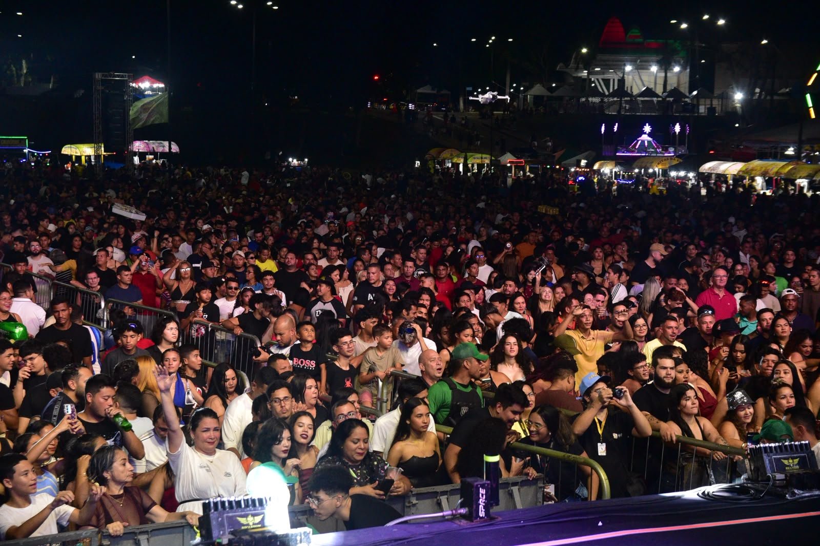 Praça Jacy Barata encerra programação do Macapá Verão 2026 com recorde de público, cultura e fortalecimento da economia local