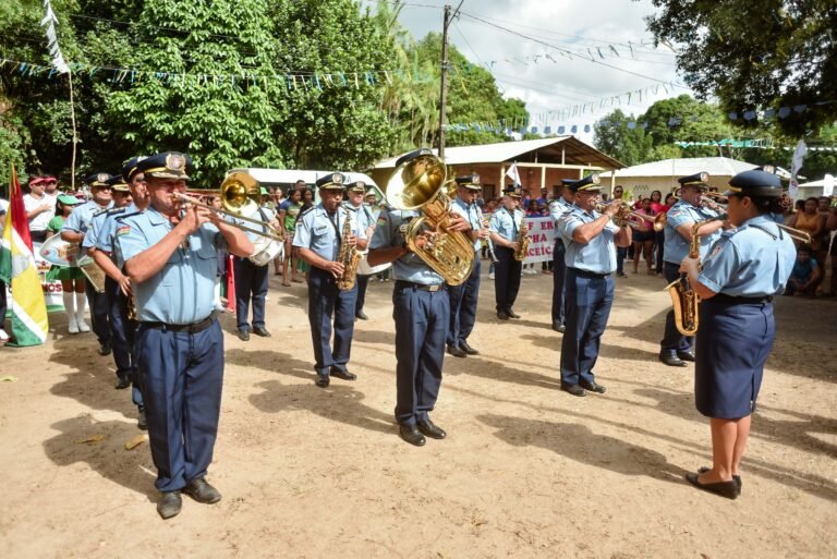 Educação, cultura e cidadania tomam as ruas do Pacuí em Desfile Cívico da Prefeitura de Macapá