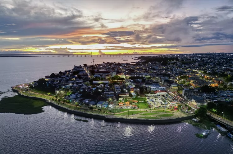 A engenharia da política urbana no Amazonas