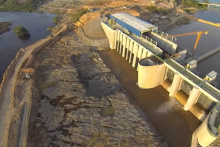 Usinas Hidrelétricas no Rio ARAGUARI: Desenvolvimento ou Fonte de Caos?