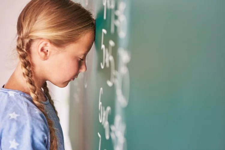 Dislexia: Entenda os principais sinais e impactos do transtorno de aprendizagem nas crianças