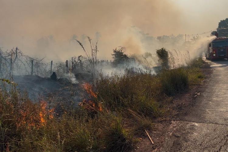 Prefeitura de Santana alerta sobre risco de queimadas