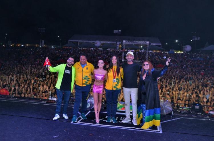É do Amapá! Medalhista paralímpica Wanna Brito é ovacionada pelo público no último dia da 53ª Expofeira