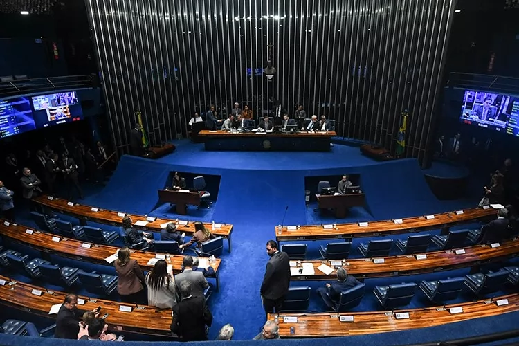 Senado aprova em primeiro turno nova regra para precatórios