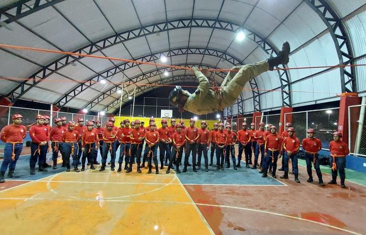 Corpo de Bombeiros do Amapá recebe 251 novos soldados após cerimônia do 
