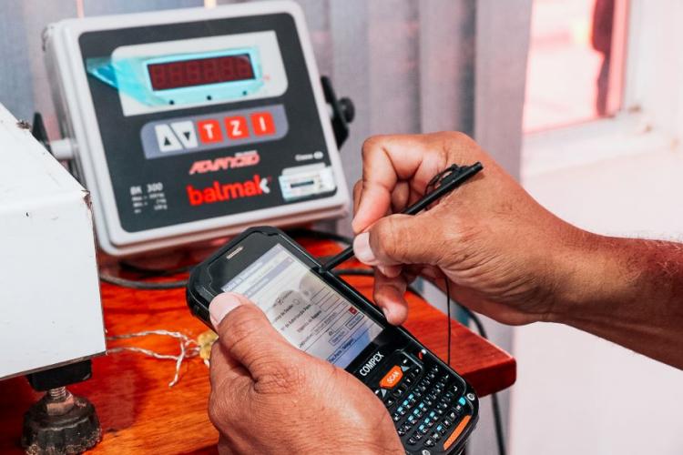 Ipem fiscaliza balanças de caminhões para garantir peso adequado das cargas nas estradas do Amapá