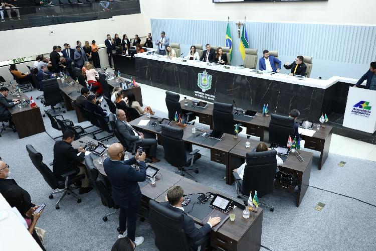 Governador sanciona 24 leis de autoria de deputados estaduais