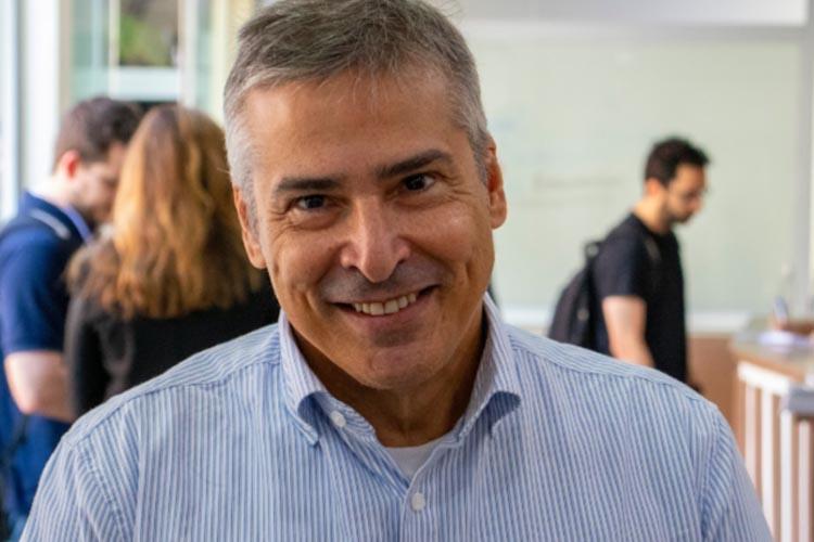 Pesquisador da USP publica livro pioneiro que promete revolucionar área de Ciência de Dados no Brasil