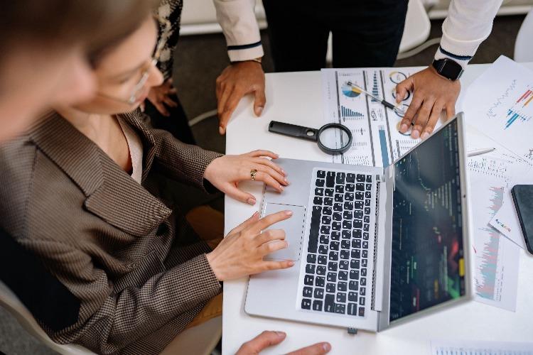 Mercado de marketing digital cresce 30% e acelera profissionalização do setor