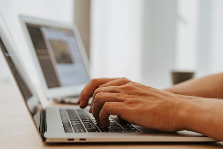 Escola digital promove workshop gratuito de programação low-code