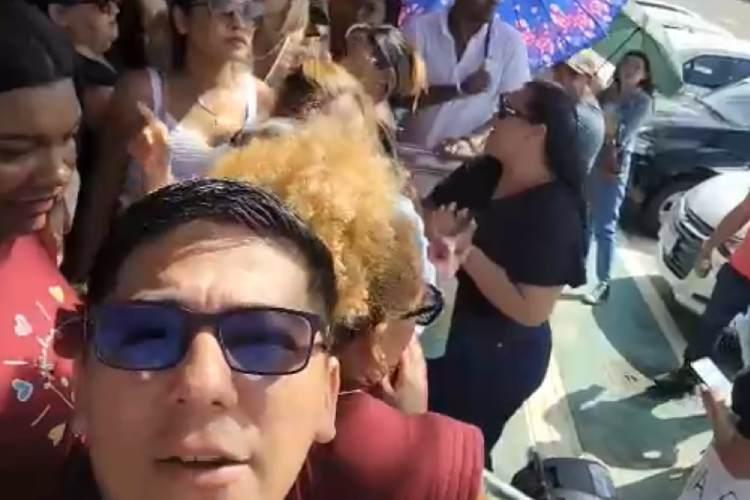 Professores protestam contra descontos abusivos nos salários em Macapá