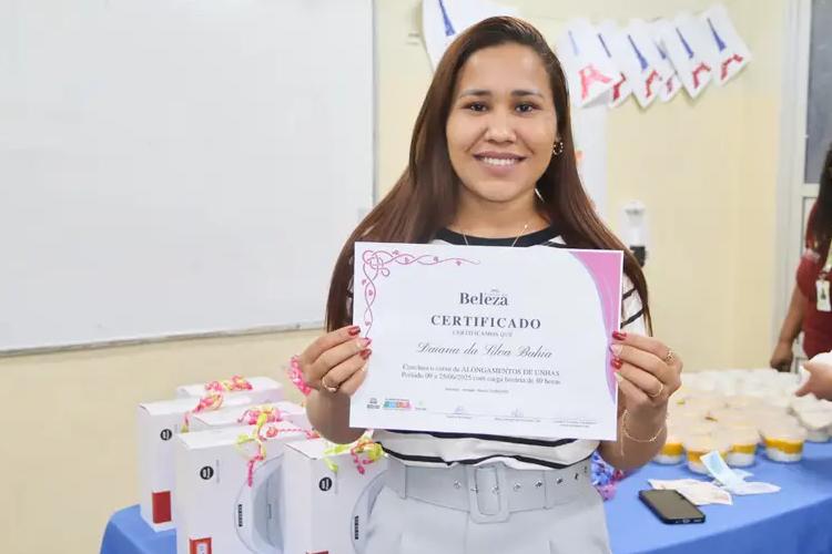 “Aprendizado para a vida”, diz moradora do Macapaba sobre curso do Governo do Amapá