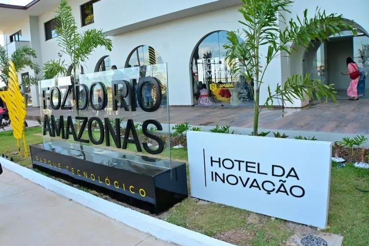 Praça do Parque Tecnológico entregue pelo Governo do Estado amplia opções de turismo e lazer na orla de Macapá
