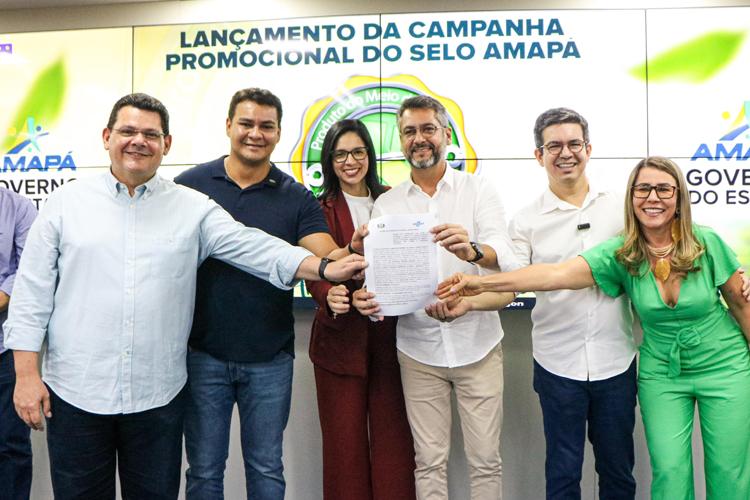 Randolfe articula produtos com 