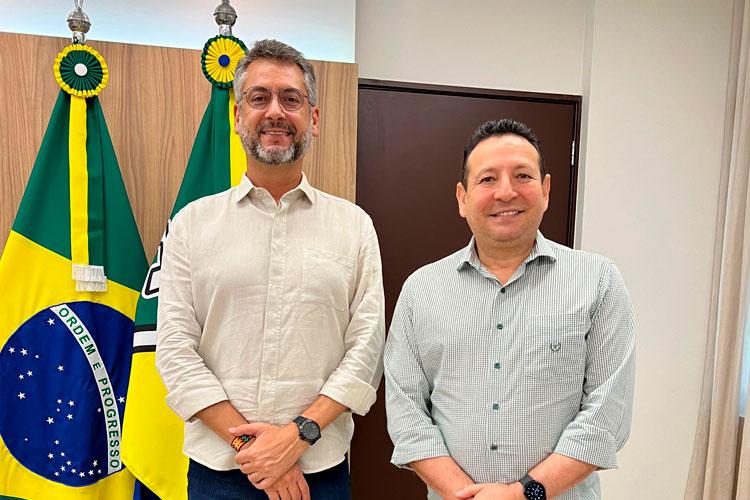 Deputado Roberto Góes e Governador Clécio Luis debatem demandas populares e queda no desemprego no Amapá