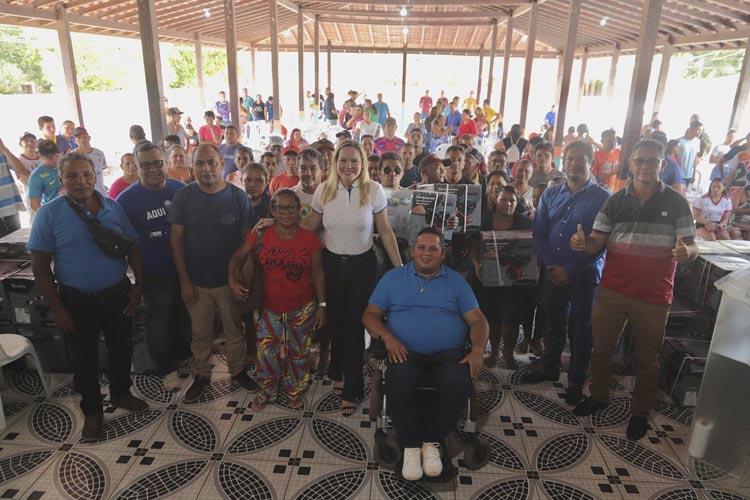 Setor primário recebe 200 motores rabeta em Pedra Branca