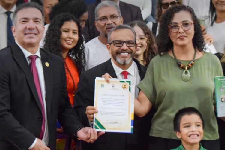 Presidente DaLua parabeniza psicóloga por rodas de terapia comunitária