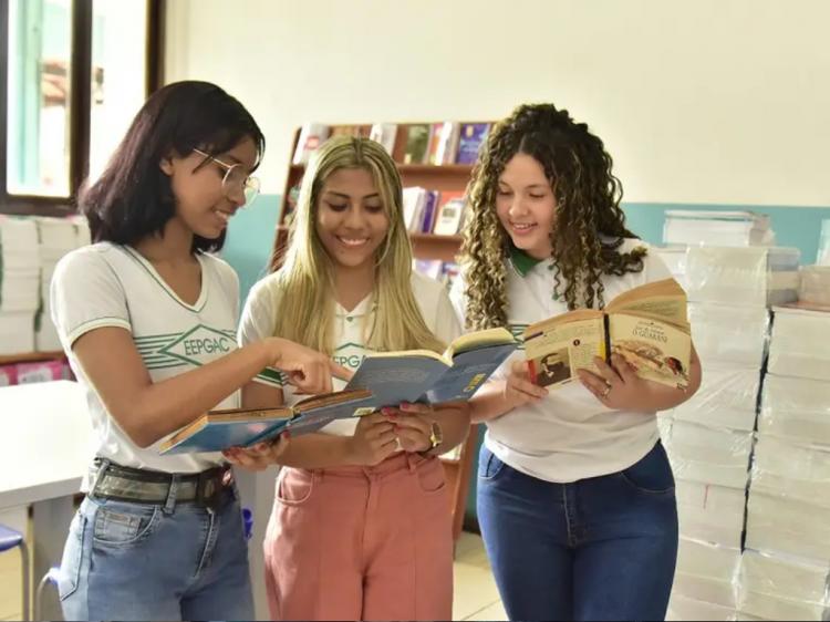 Governo do Amapá abre pré-matrícula para ensino médio, EJA e escolas de tempo integral na segunda-feira, 20