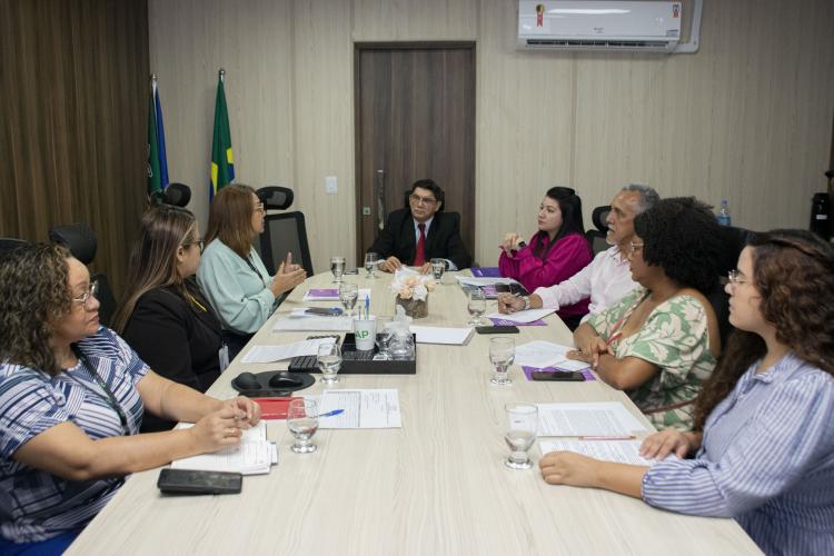 TJAP articula inclusão de temas sobre violência doméstica nos currículos escolares do Amapá