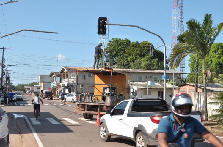Governo do Estado instala primeiro semáforo do município de Amapá